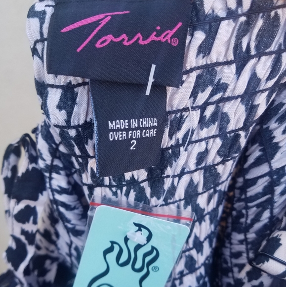 Torrid Plus Size Leopard Print Dress Size 2 - Picture 9 of 9